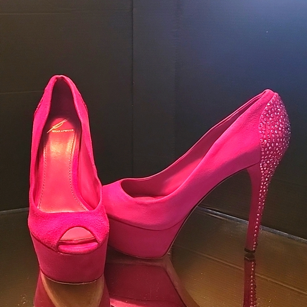 Brian Atwood Fushia Suide Rinestones On Heel Sz7.5 4in Heels With A 2in Platform